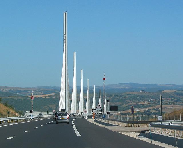 216 Millau .JPG
